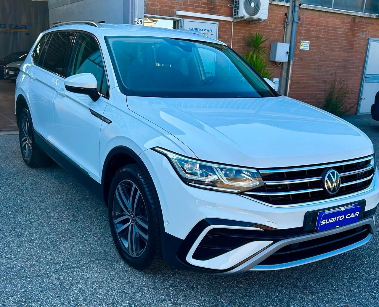 Volkswagen Tiguan Allspace 2.0 TDI 150cv SCR DSG 4MOTION Elegance 7-Posti