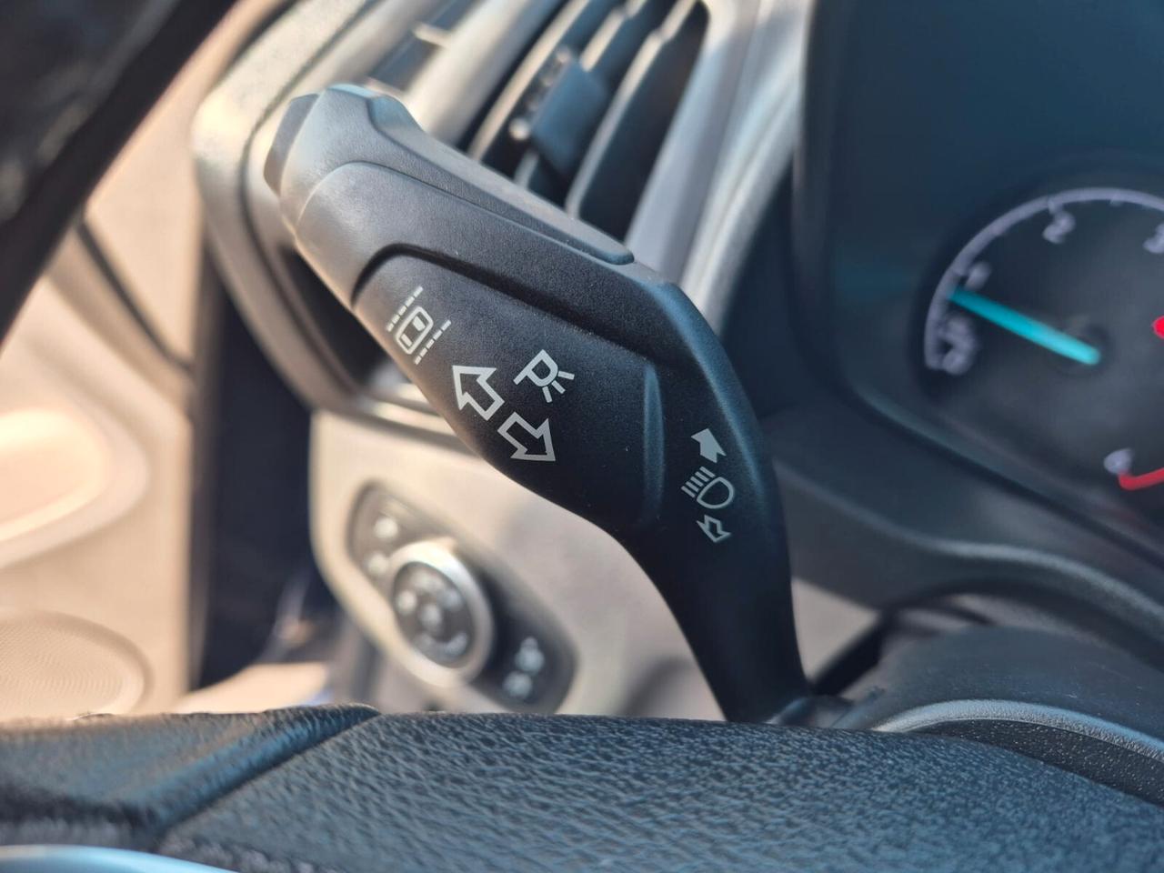 Ford Tourneo Connect Tourneo Connect 1.5 TDCi 120 CV Titanium