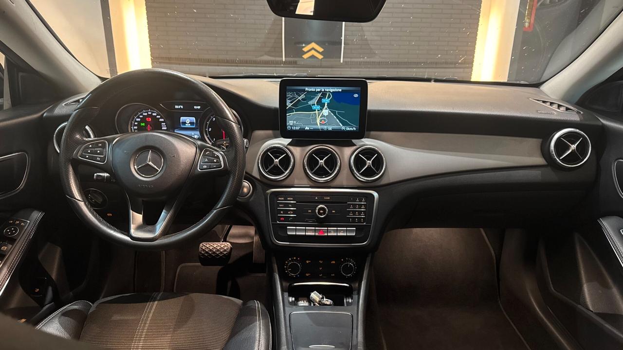 MERCEDES CLASSE CLA 220D 2.2 177CV - 2017