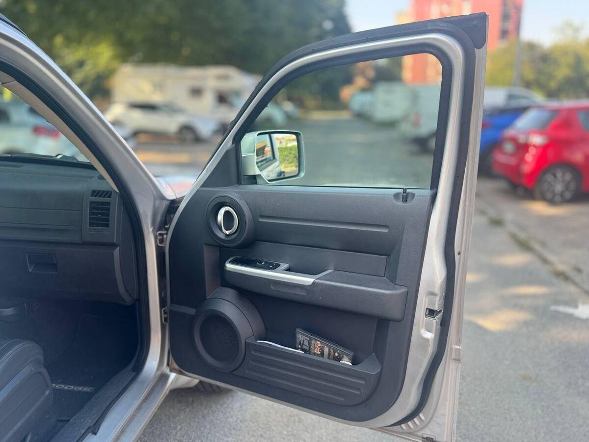 Dodge Nitro 4.0 V6 R T 4wd auto