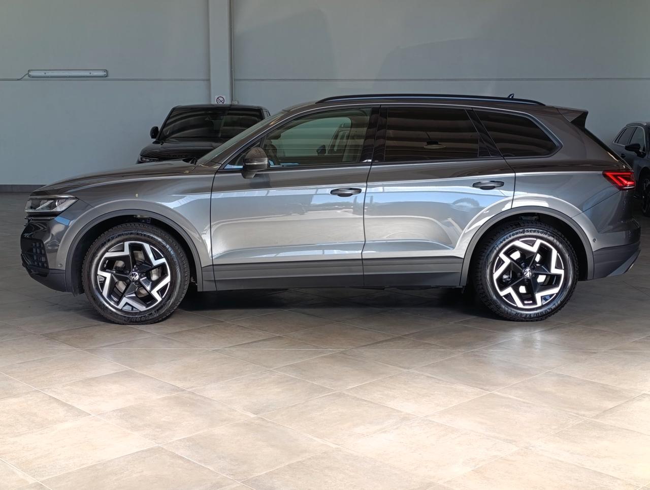 Volkswagen Touareg 3.0 V6 tdi scr Elegance 231cv auto