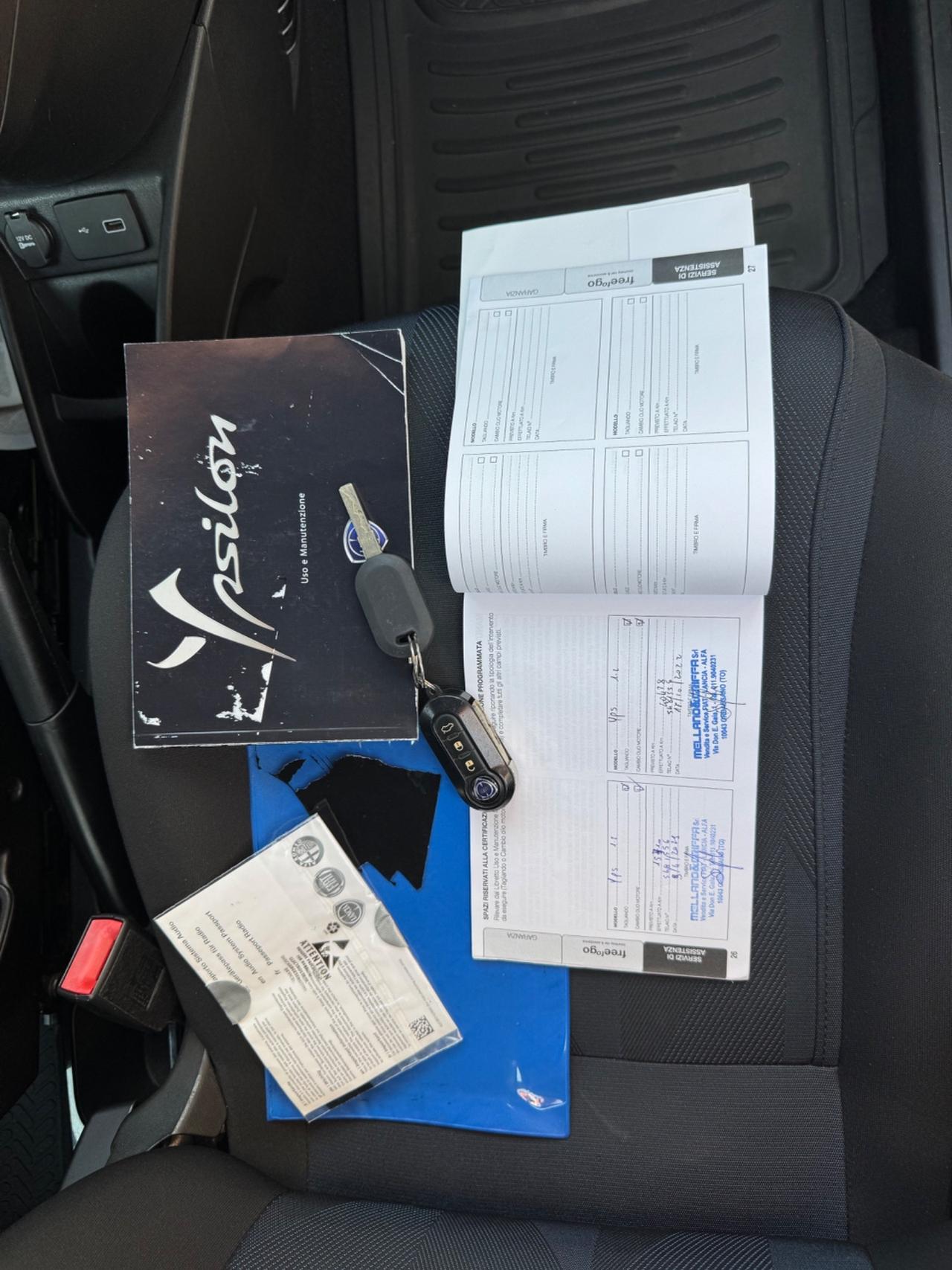 Lancia Ypsilon 1.2 69 CV 5 porte S&S Gold