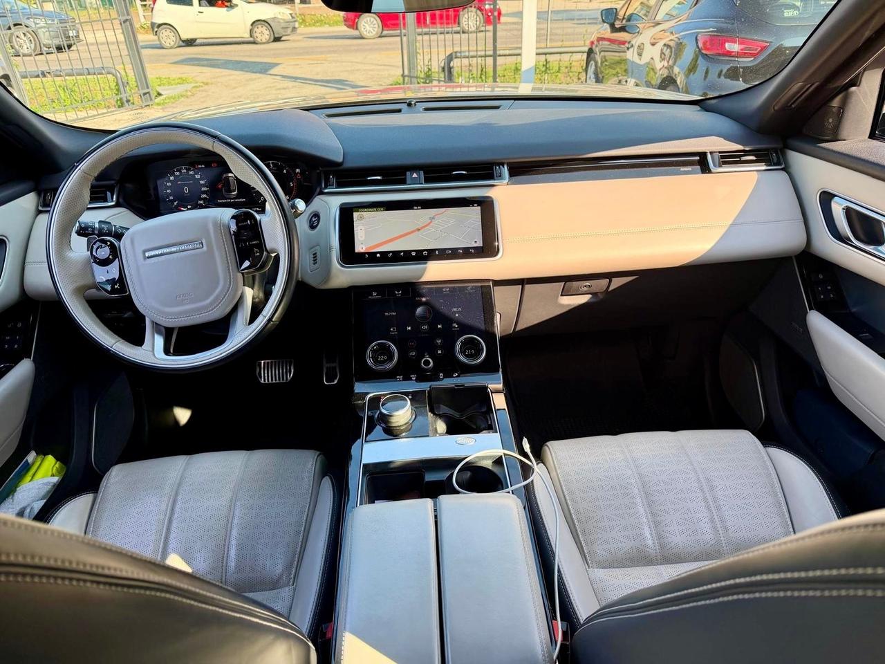 Range Rover Velar 240 CV R-Dynamic HSE