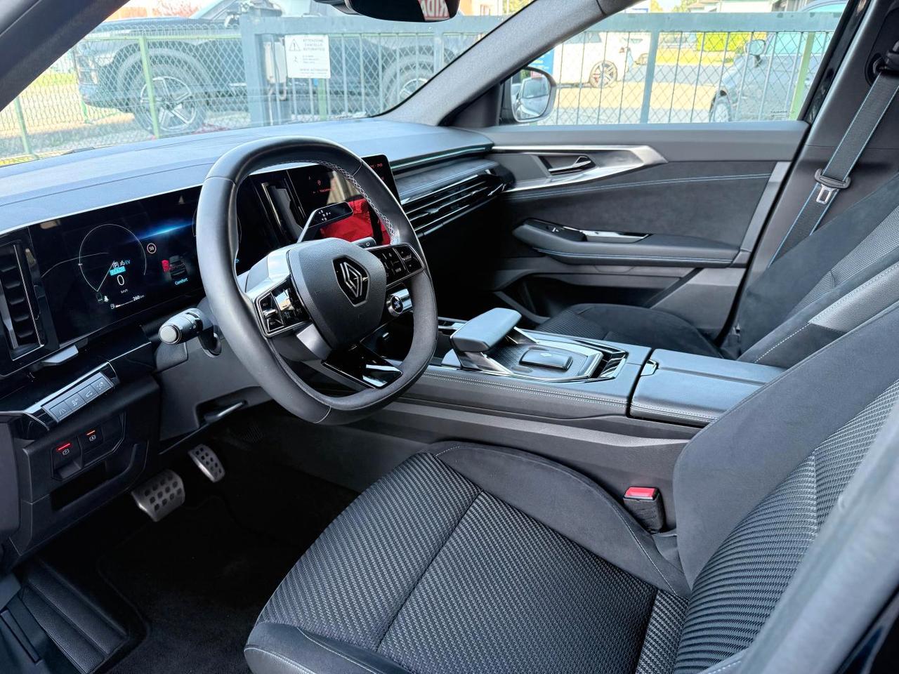 Renault Austral 1.2 E-Tech full hybrid Iconic Esprit Alpine 200cv auto