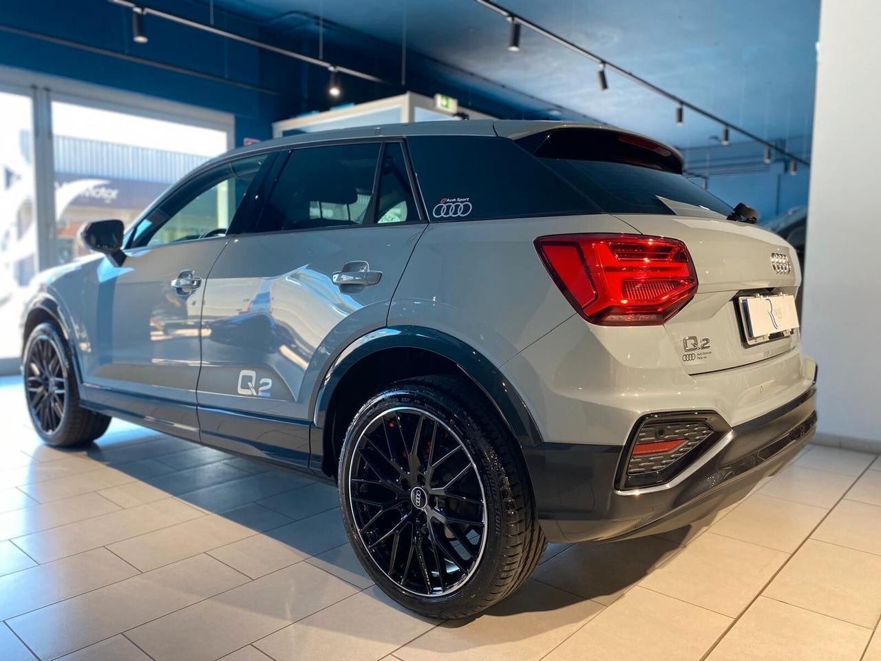Audi Q2 35 TFSI S tronic Identity Black