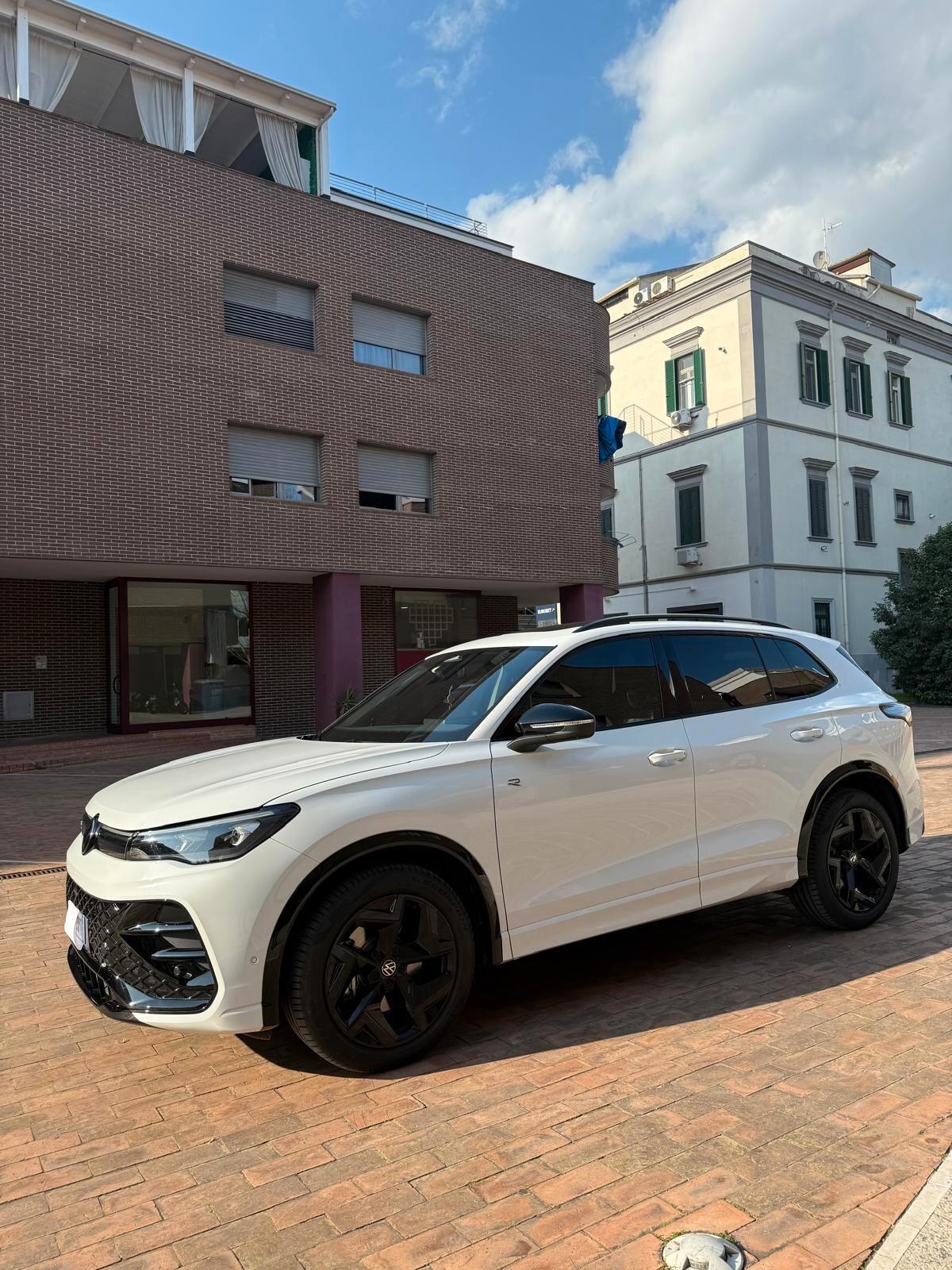 Volkswagen Tiguan 2.0 TDI 150 CV SCR DSG R-Line