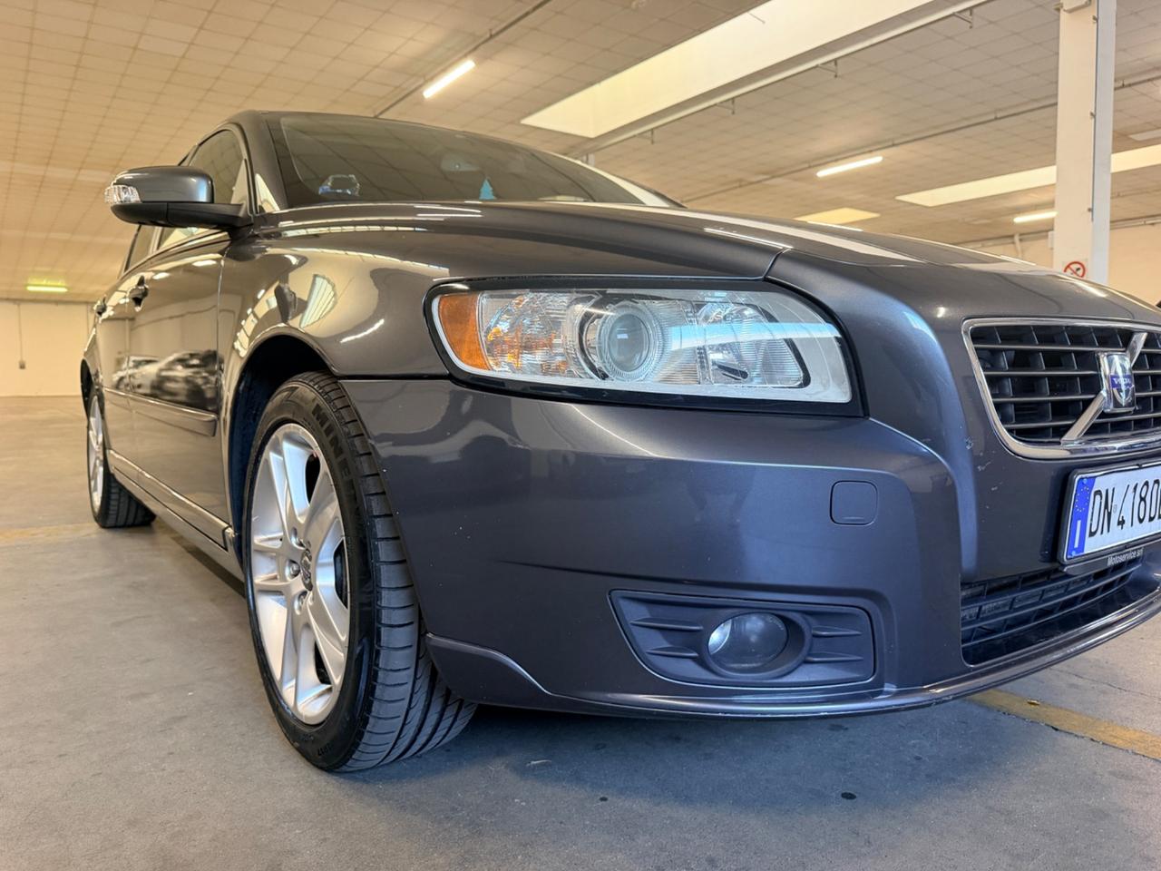 Volvo V50 2.4 D5 cat Momentum
