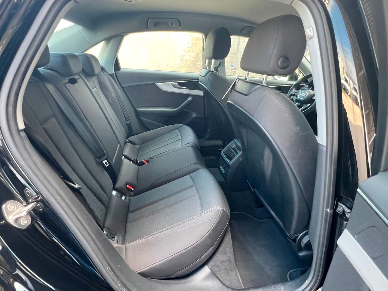 Audi A4 40 TDI S tronic Business