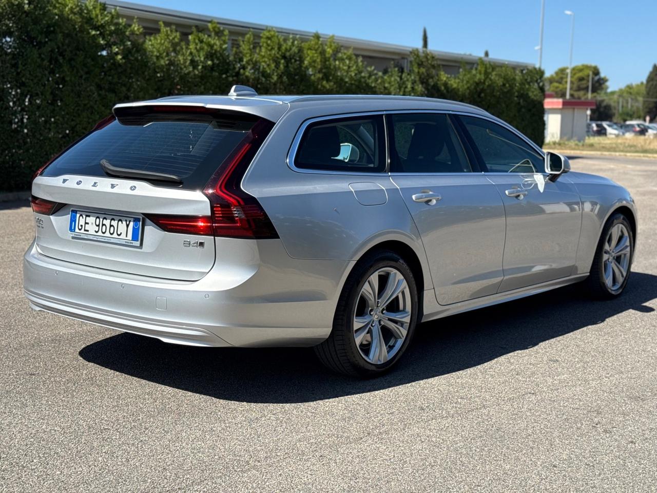 Volvo V90 B4 (d) Geartronic Momentum Business Pro