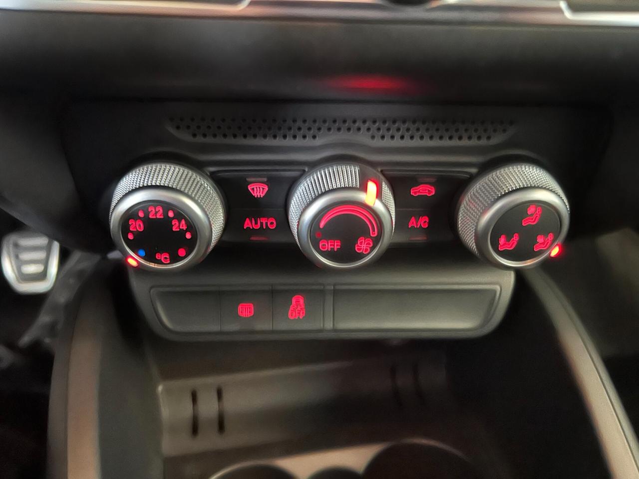 Audi A1 SPB 1.0 TFSI s-line esterno ok neopatentati taglindata