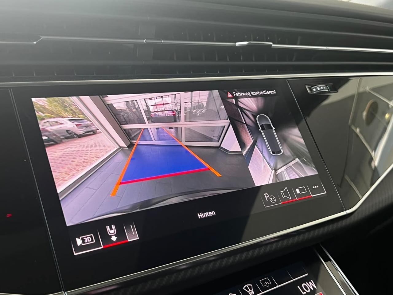 Audi Q8 RS TFSI V8 quattro tiptronic