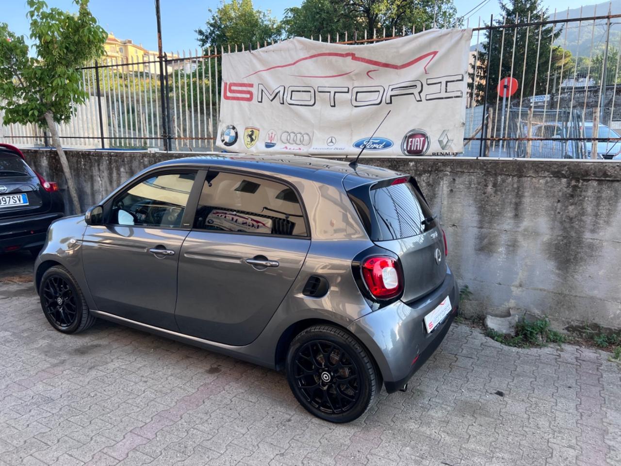Smart ForFour 90 0.9 Turbo twinamic Passion+Navi-Retrocamera+Blockshaft