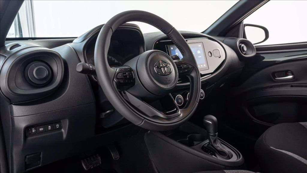 TOYOTA Aygo X 1.0 Active 72cv s-cvt del 2025
