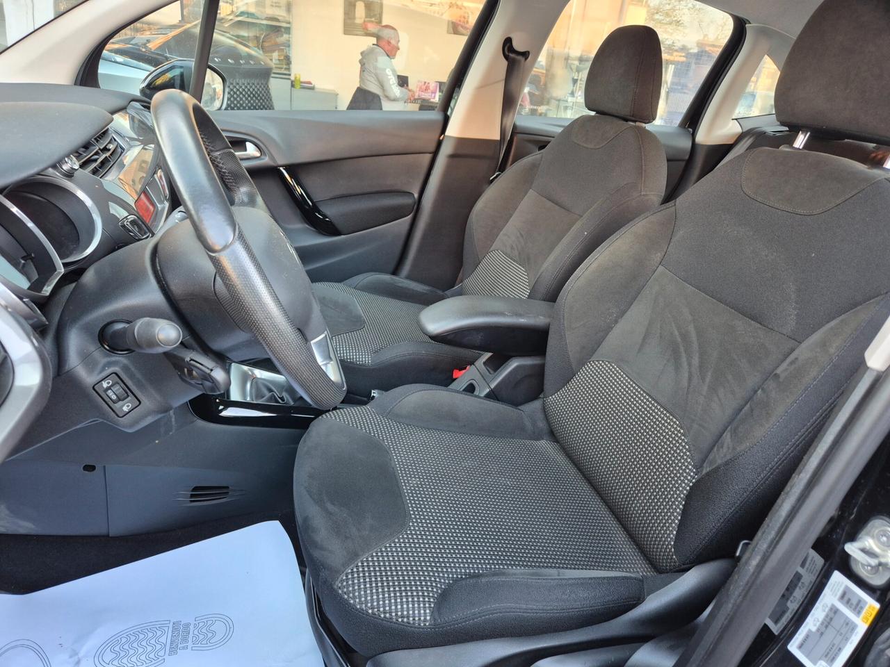 Citroen C3 PureTech 68 Exclusive 1.0 Benz UNIPRO