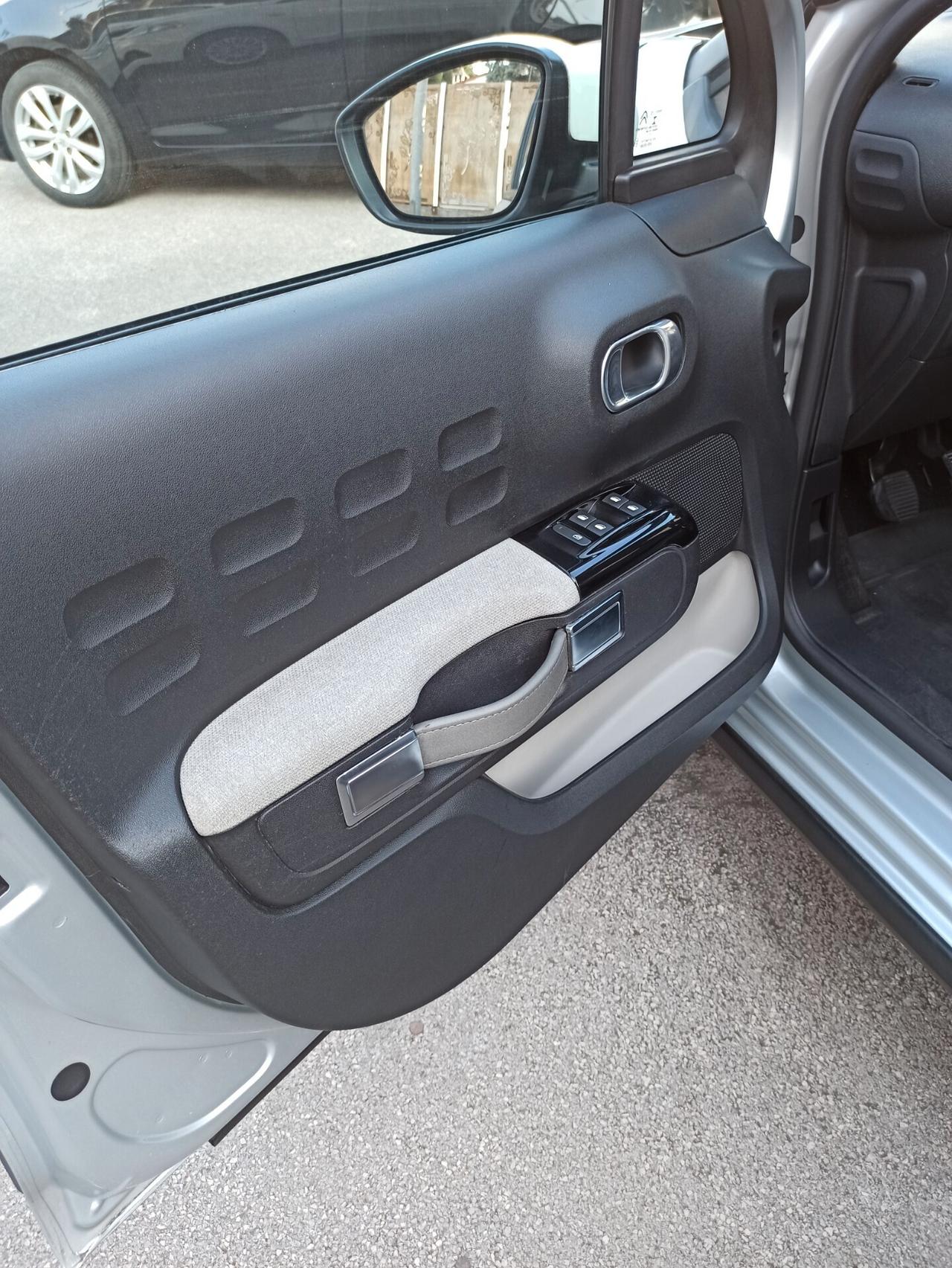 Citroen C3 PureTech 82 cv Shine Benzina