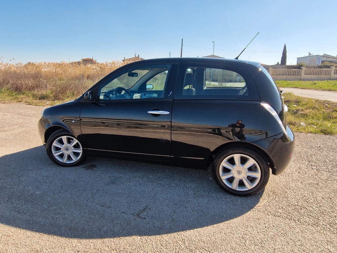 Lancia Ypsilon 1.2 Platino