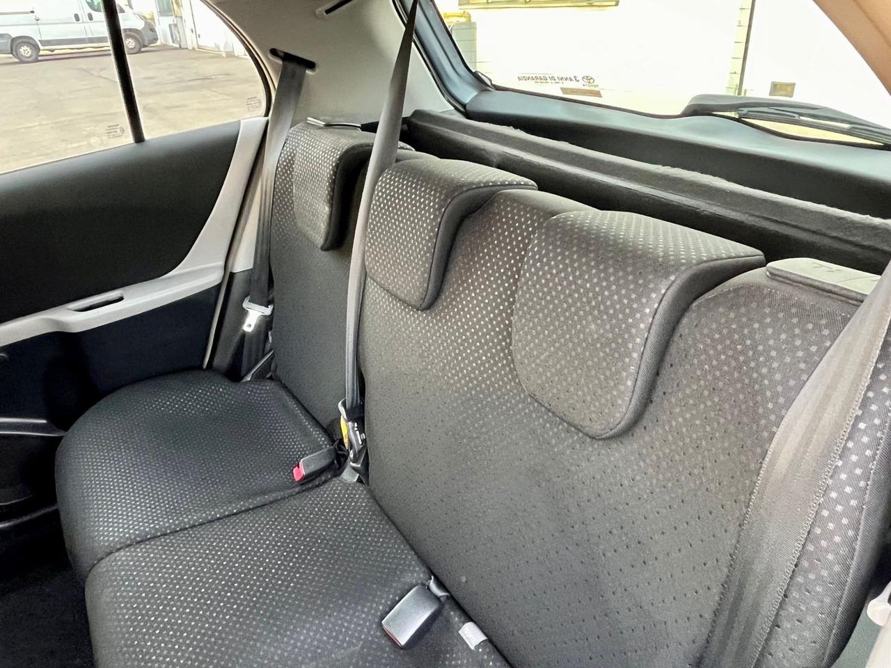 Toyota Yaris 1.3benz 2011 58.000km perfetta per neopatentati