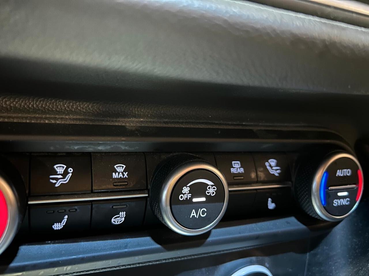 Alfa Romeo Stelvio VELOCE 2.2 Turbodiesel AT8 Q4 SPOTICAR
