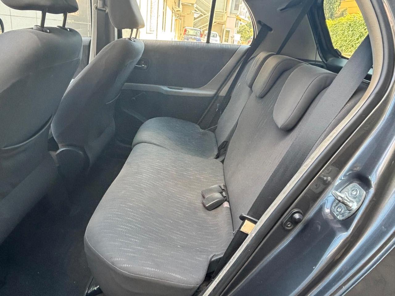 Toyota Yaris 1.4 5 porte Sol