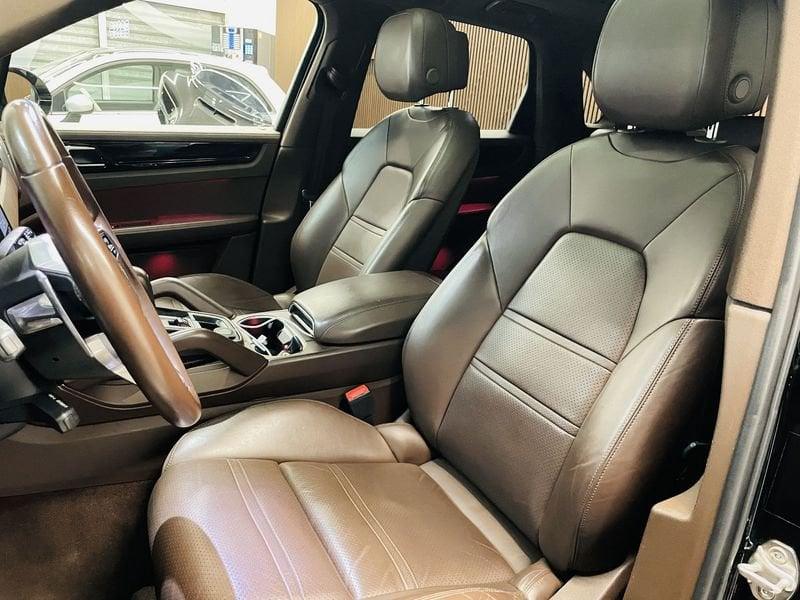 Porsche Cayenne 3.0 V6