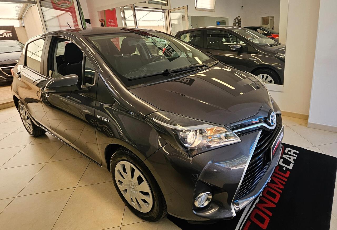 Toyota Yaris 1.5 Hybrid 5 porte Cool AUTOMATICO