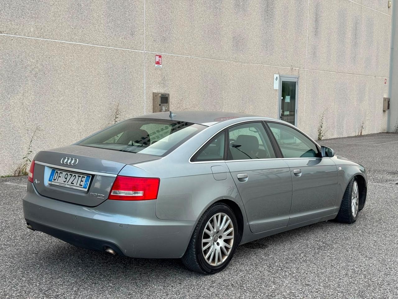 Audi A6 3.0 V6 TDI F.AP. quattro(Soffietto/sospensione destra con problemi )