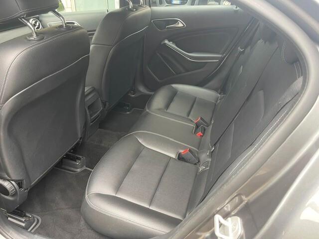 MERCEDES BENZ A 180 D SPORT 111000KM