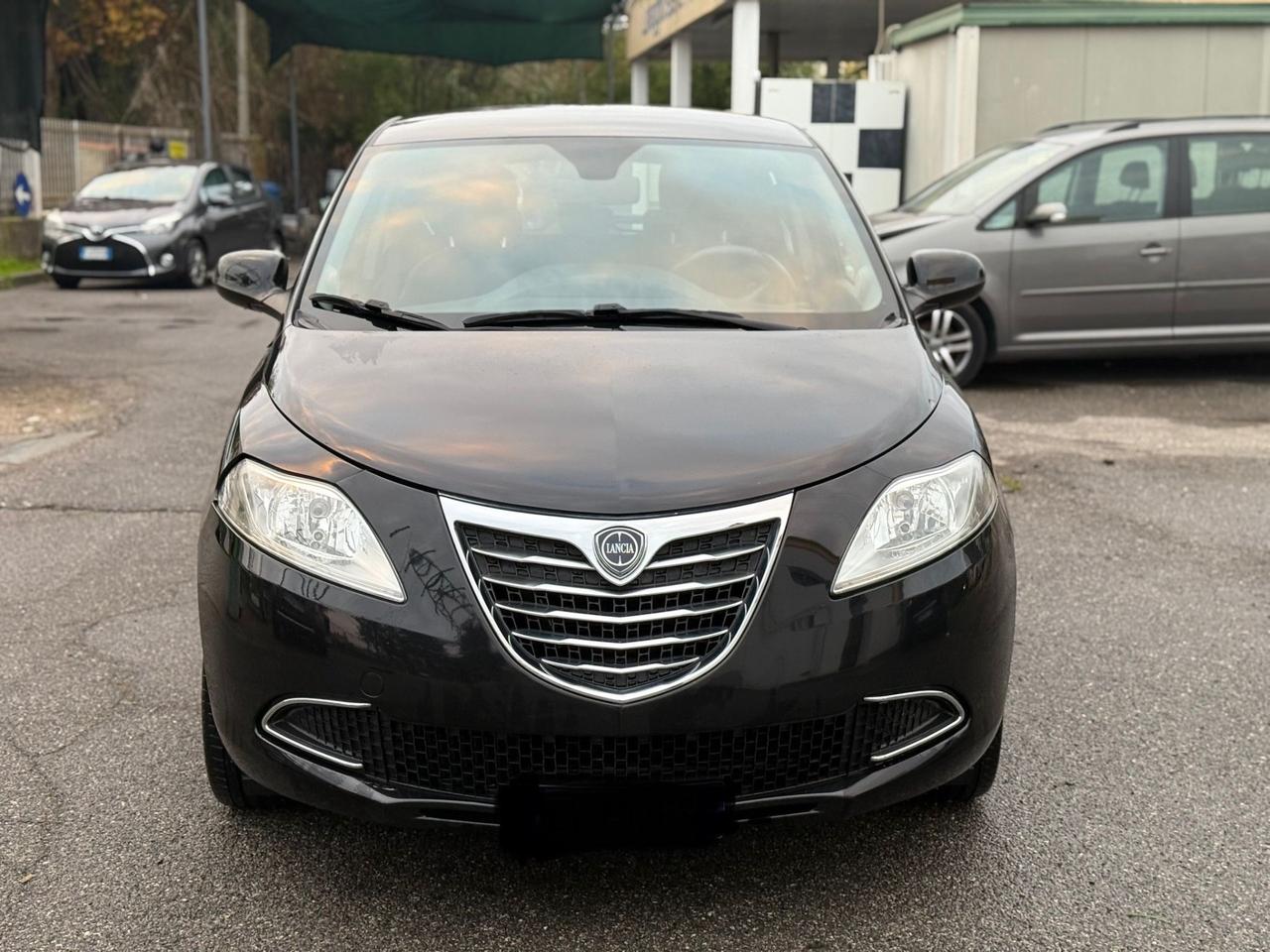 Lancia Ypsilon 1.2 69 CV 5 porte Platinum