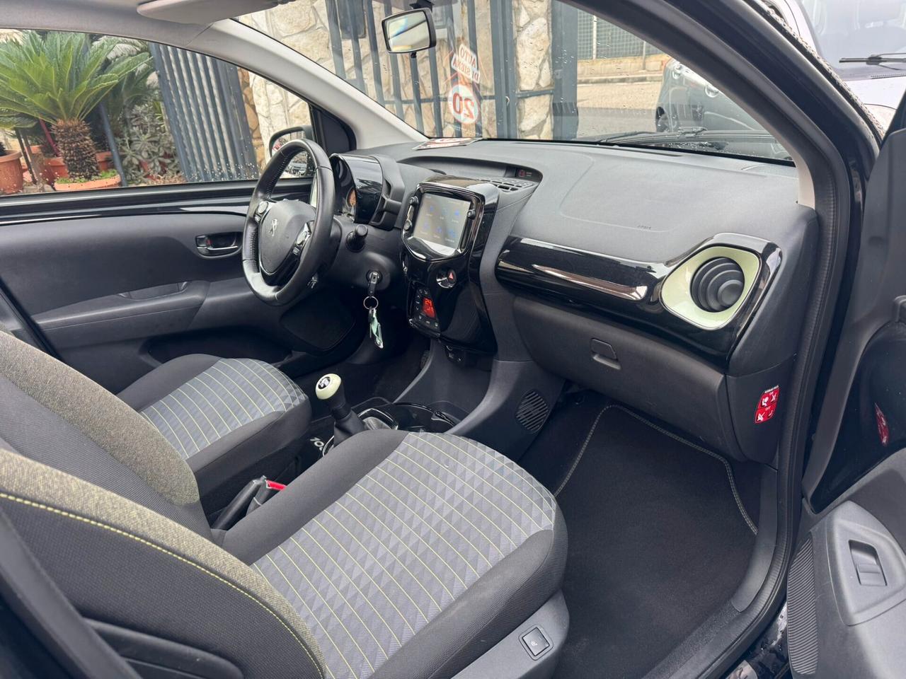 Peugeot 108 VTi 72 S&S 5 porte Allure