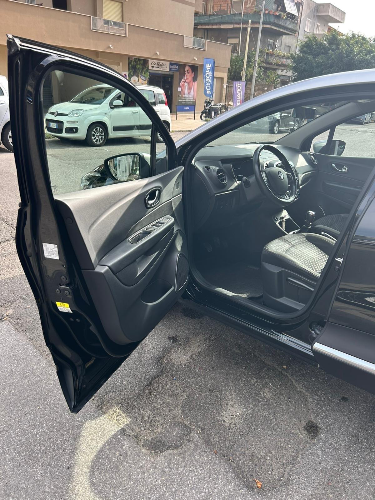 Renault Captur dCi 8V 110 CV Start&Stop Energy Initiale Paris