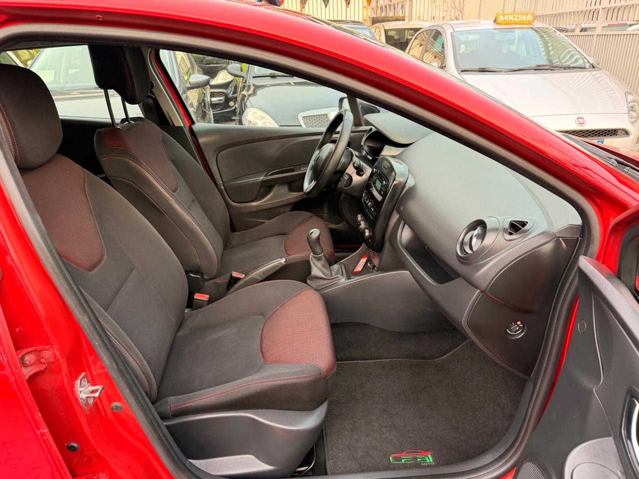 Renault Clio 1.2 75CV 5 porte Costume National 2014 100.000 km