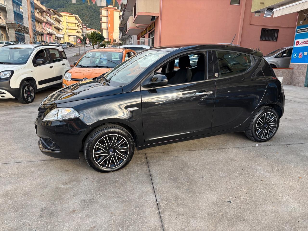 Lancia Ypsilon 1.0 5 porte Hybrid Gold-2021