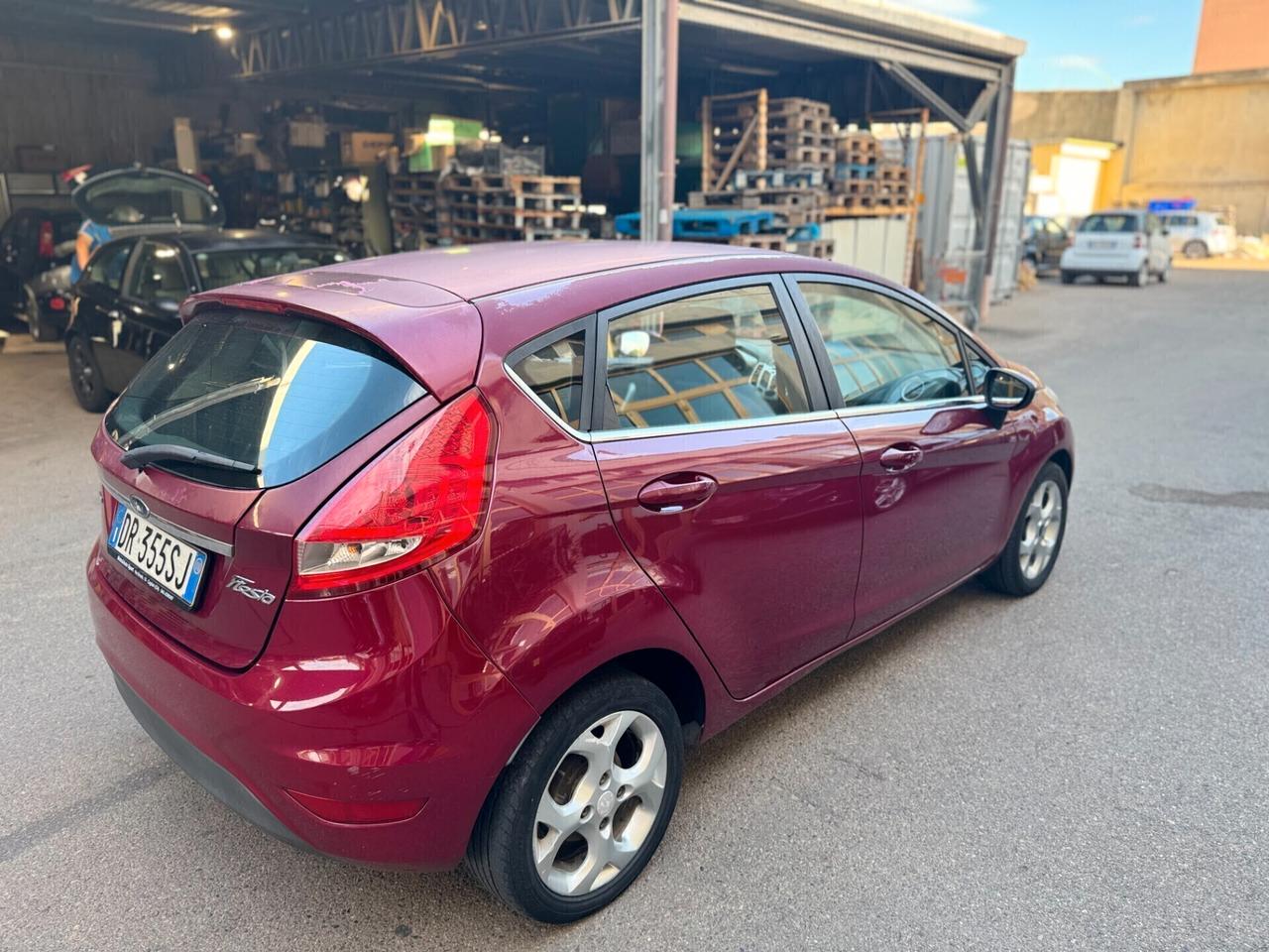 Ford Fiesta 1.4 TDCi 5p. Titanium