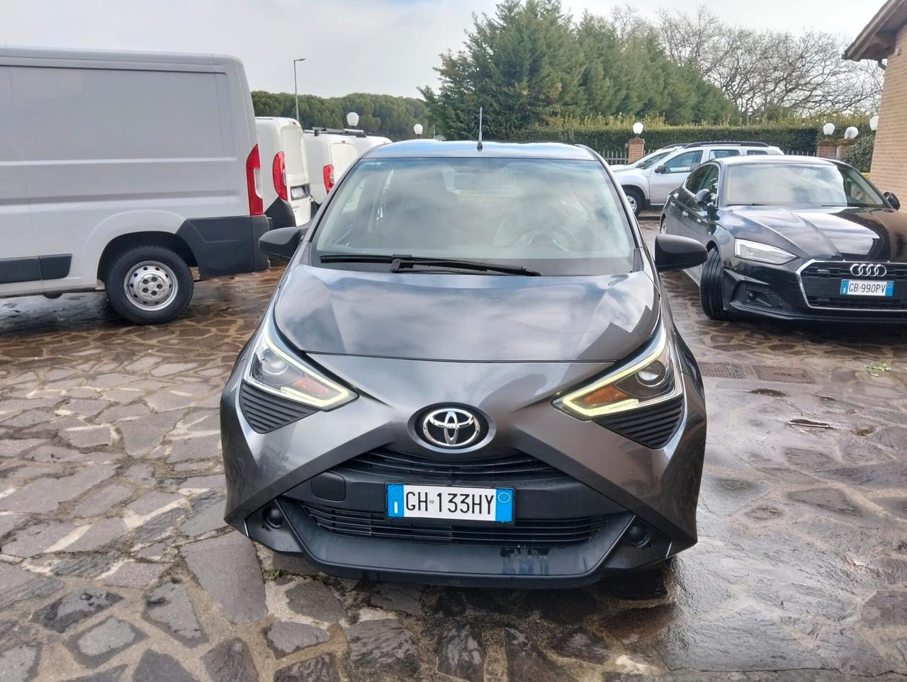 Toyota Aygo Connect 1.0 VVT-i 72 CV 5 porte x-play
