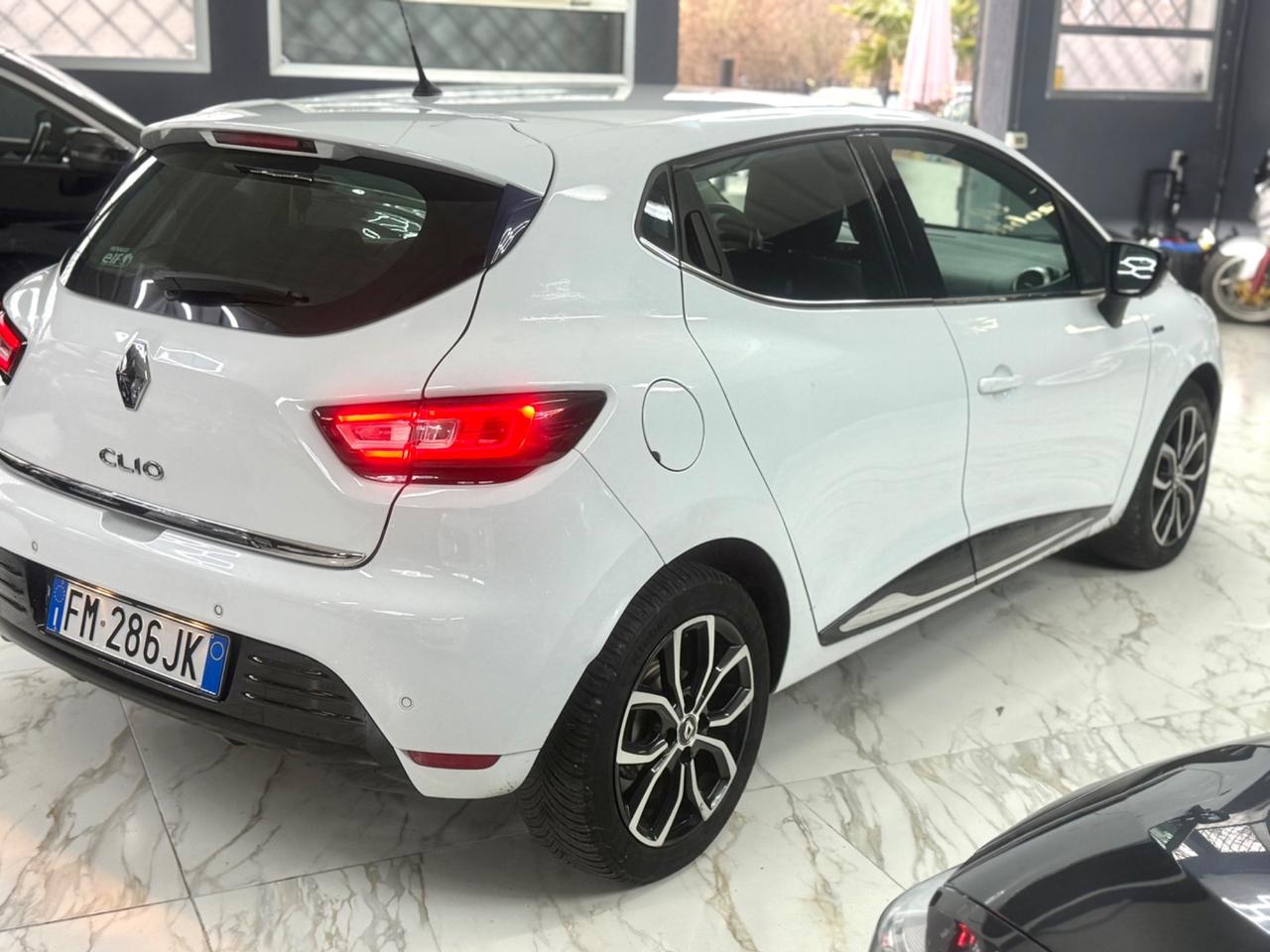 Renault Clio dCi 8V 90 CV 5 porte Duel2