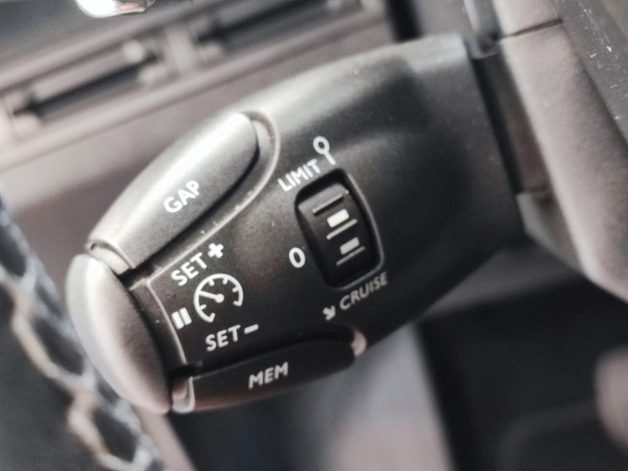 Peugeot 3008 BlueHDi 130 S&S EAT8 Allure