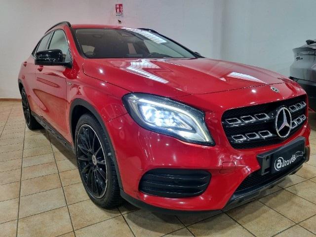 MERCEDES GLA 200 Premium