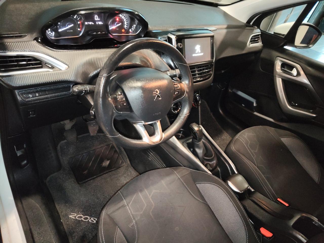 Peugeot 2008 BlueHDi 100 S&S Allure