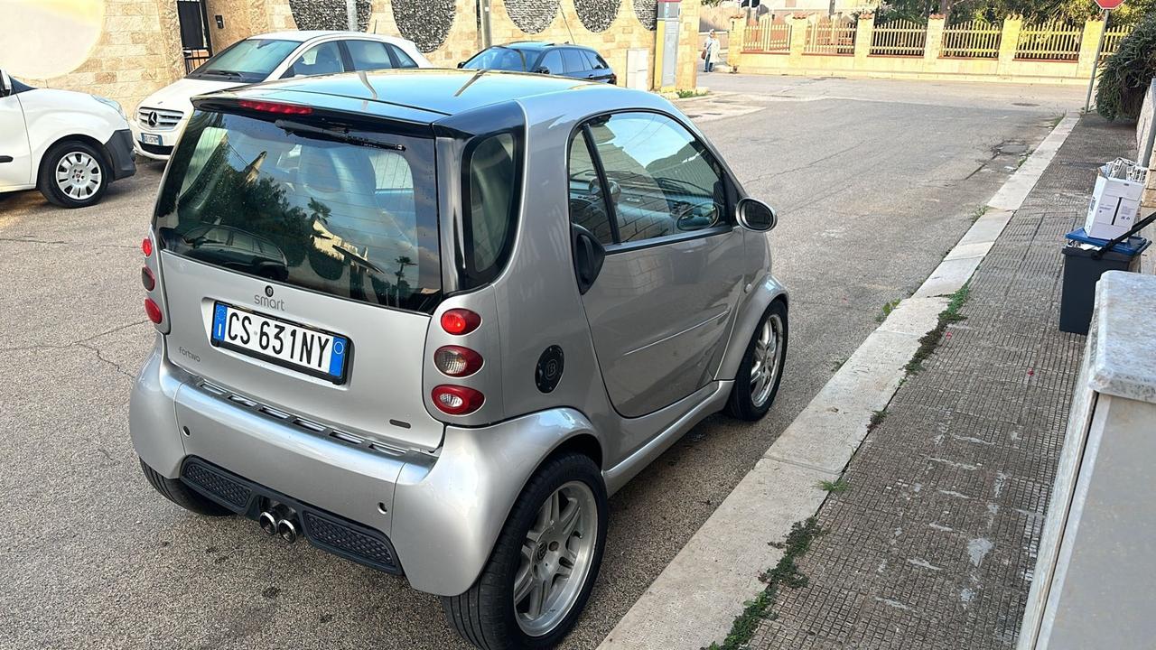 Smart ForTwo 700 coupé Brabus (55 kW)
