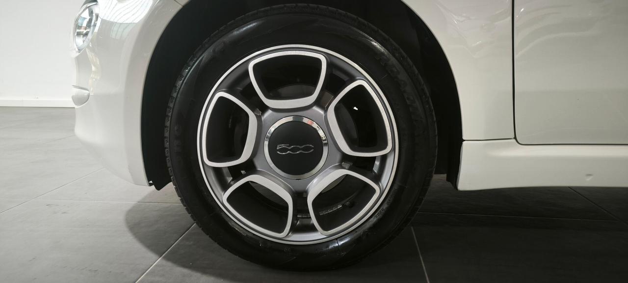 Fiat 500 1.0 Hybrid Cult pari al nuovo