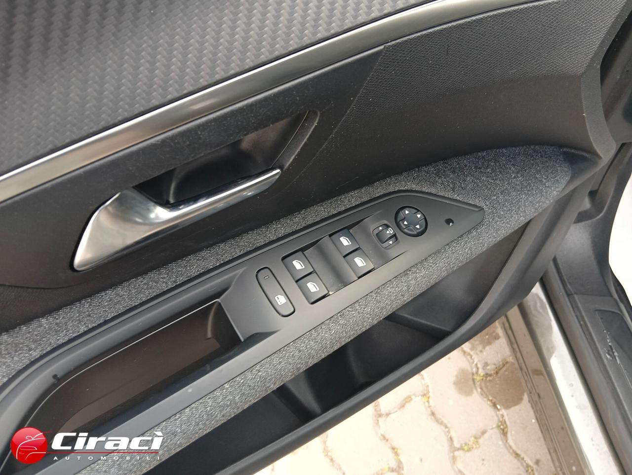 Peugeot 3008 BlueHDi 130 S&S Business