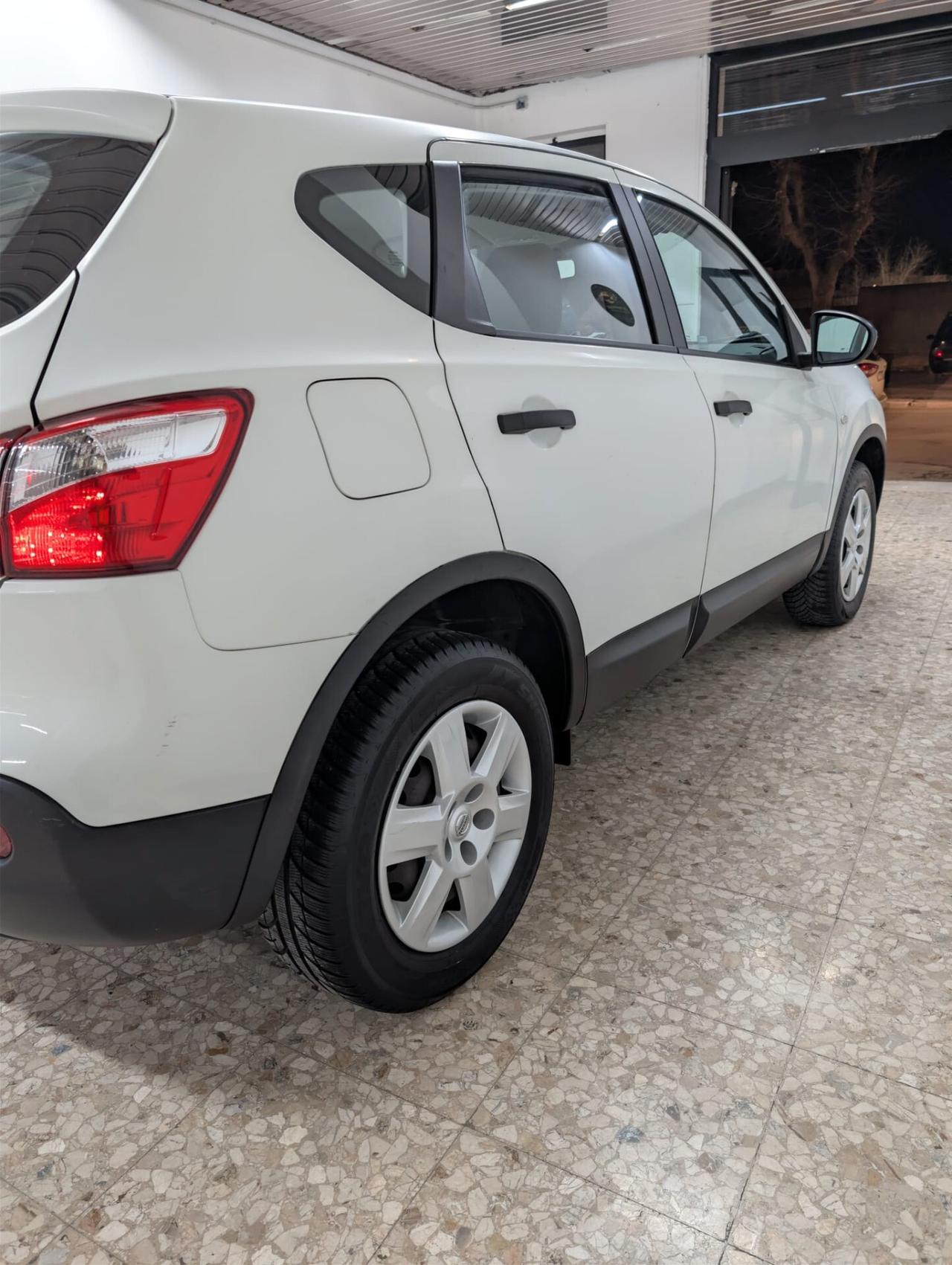 Nissan Qashqai 1.5 dCi Visia – Pronta consegna, efficienza e comfort