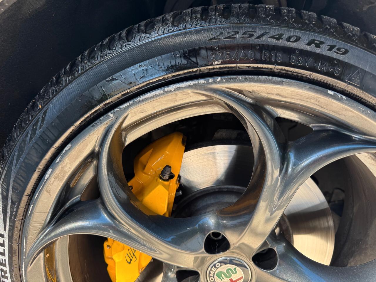 Alfa Romeo Giulia 2.2 Turbodiesel 210 CV AT8 AWD Q4 Veloce