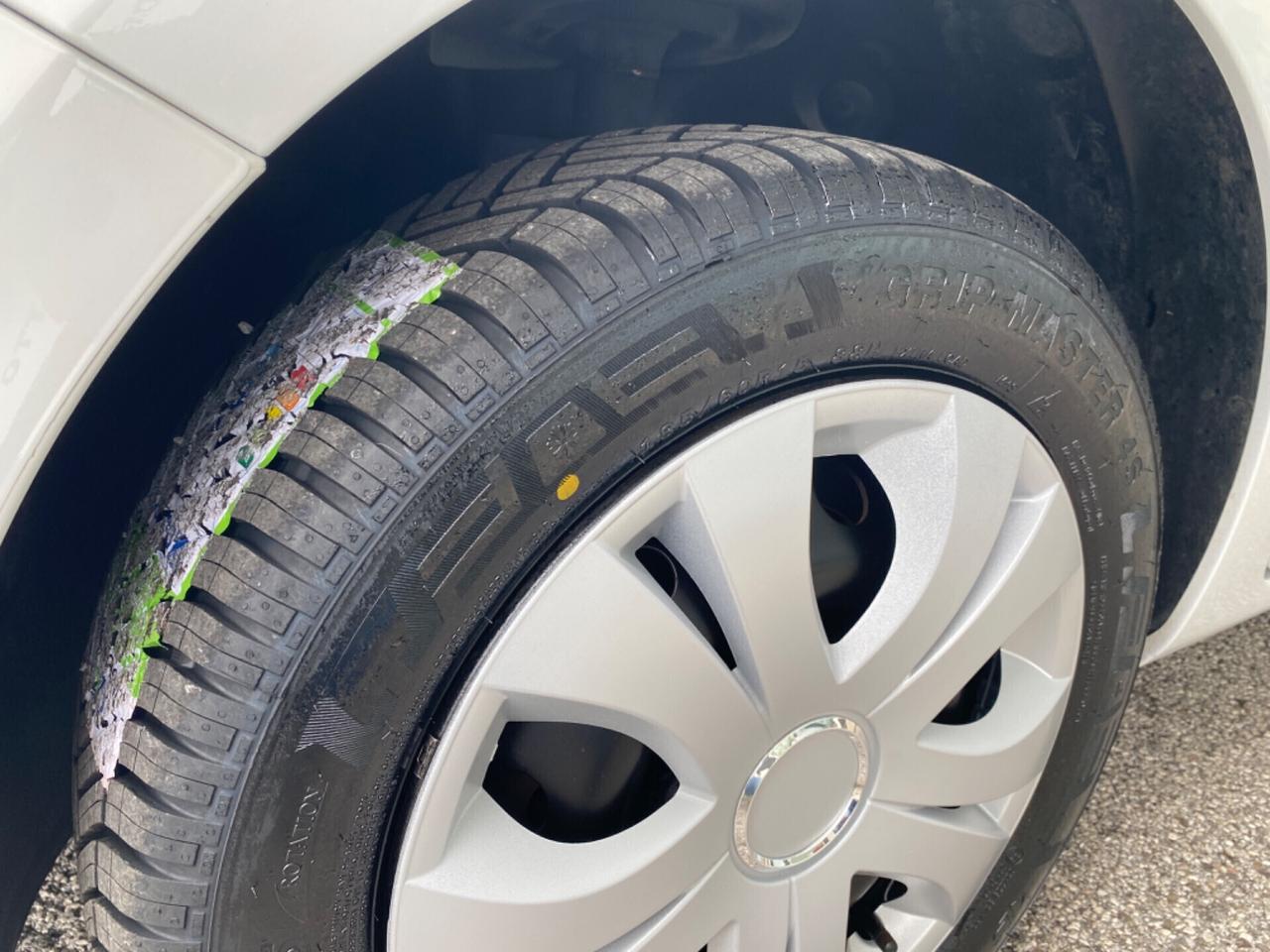 Renault Clio 1.2 3 p Yahoo X neopatentati