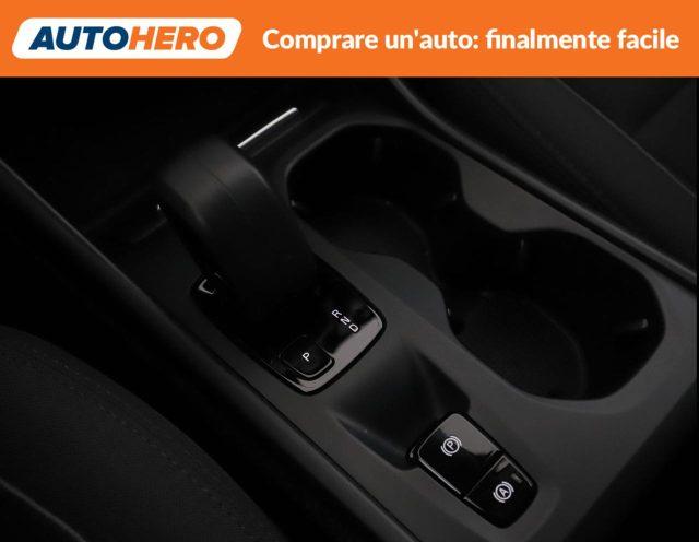 VOLVO XC40 T2 Momentum Pro