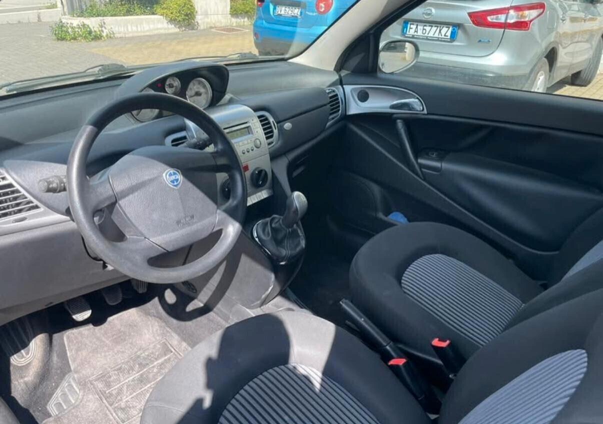 Lancia Ypsilon 1.3 MJT 75 CV Oro Giallo