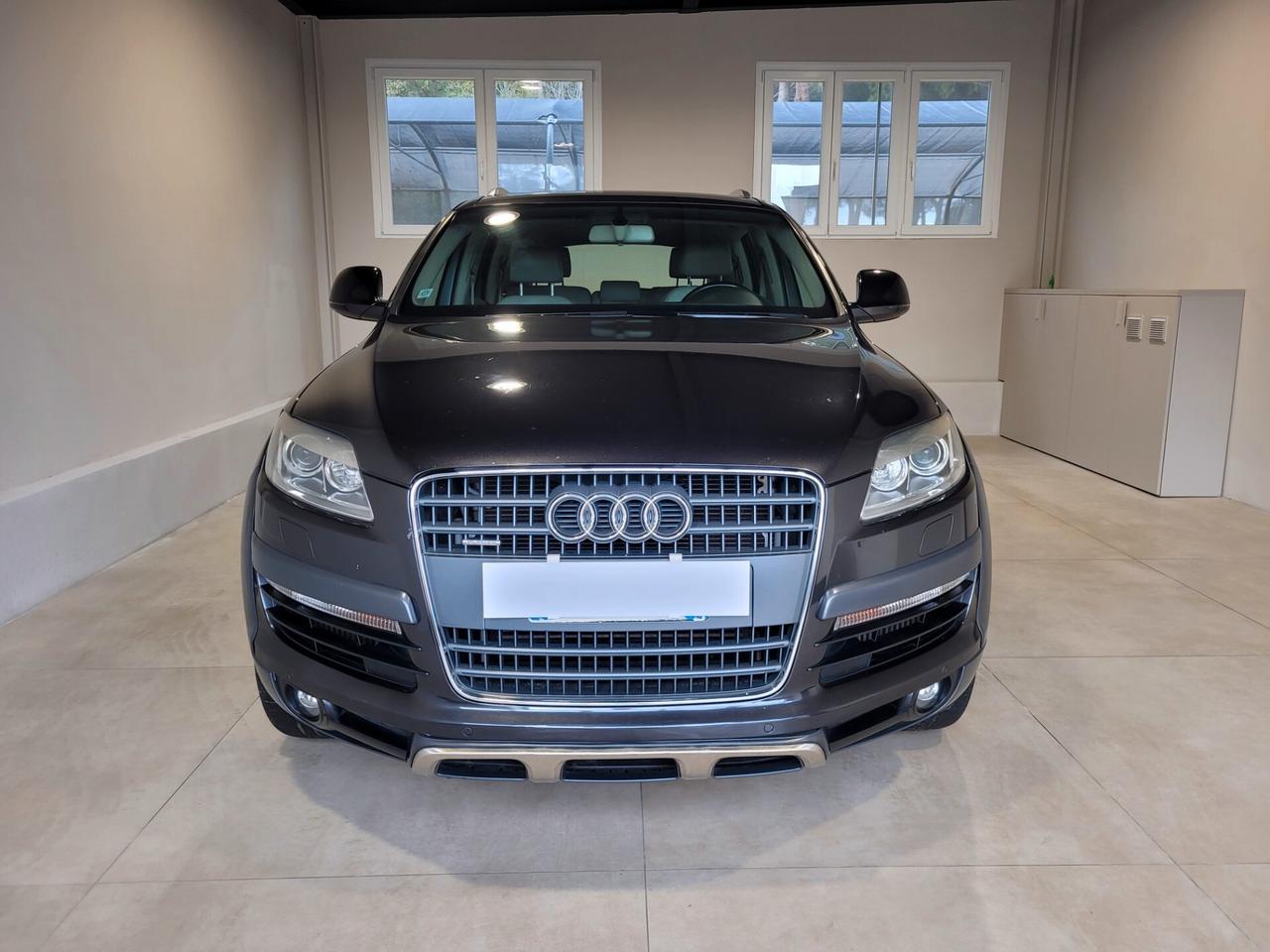 Audi Q7 3.0 V6 TDI 233CV quattro tiptronic