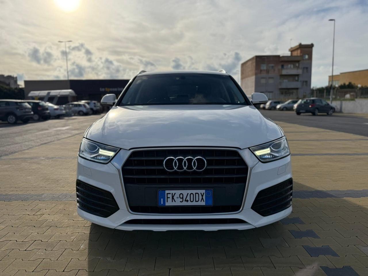 Audi Q3 2.0 TDI 150 CV S tronic Business