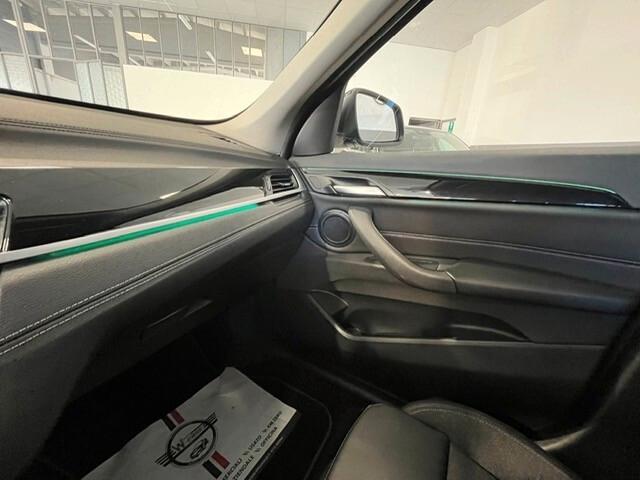 Bmw X1 sDrive18d Sport PACCHETTO LUCI INTERNO AUTOMATICO