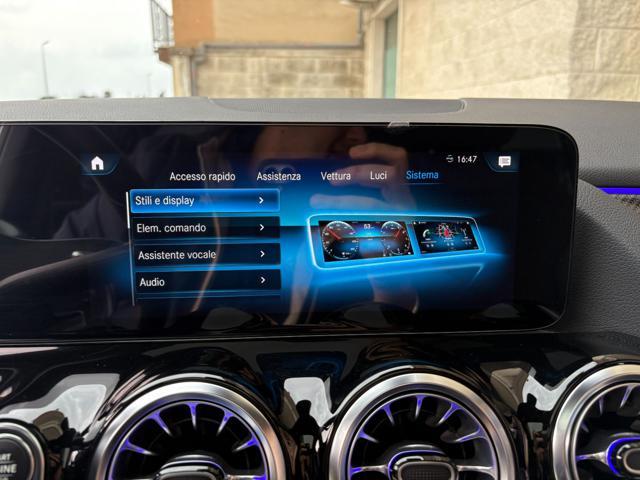 MERCEDES-BENZ GLA 200 d Automatic Premium Amg TETTO-PACK NIGHT